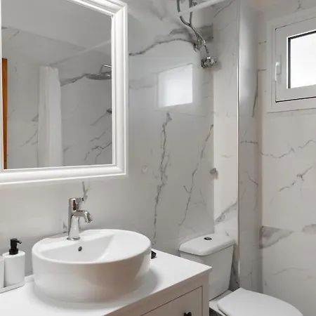 Aion Oikies Apartman Nikíti