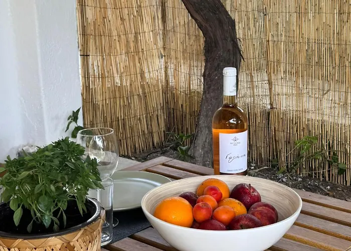 Aion Oikies * Nikiti (Sithonia)